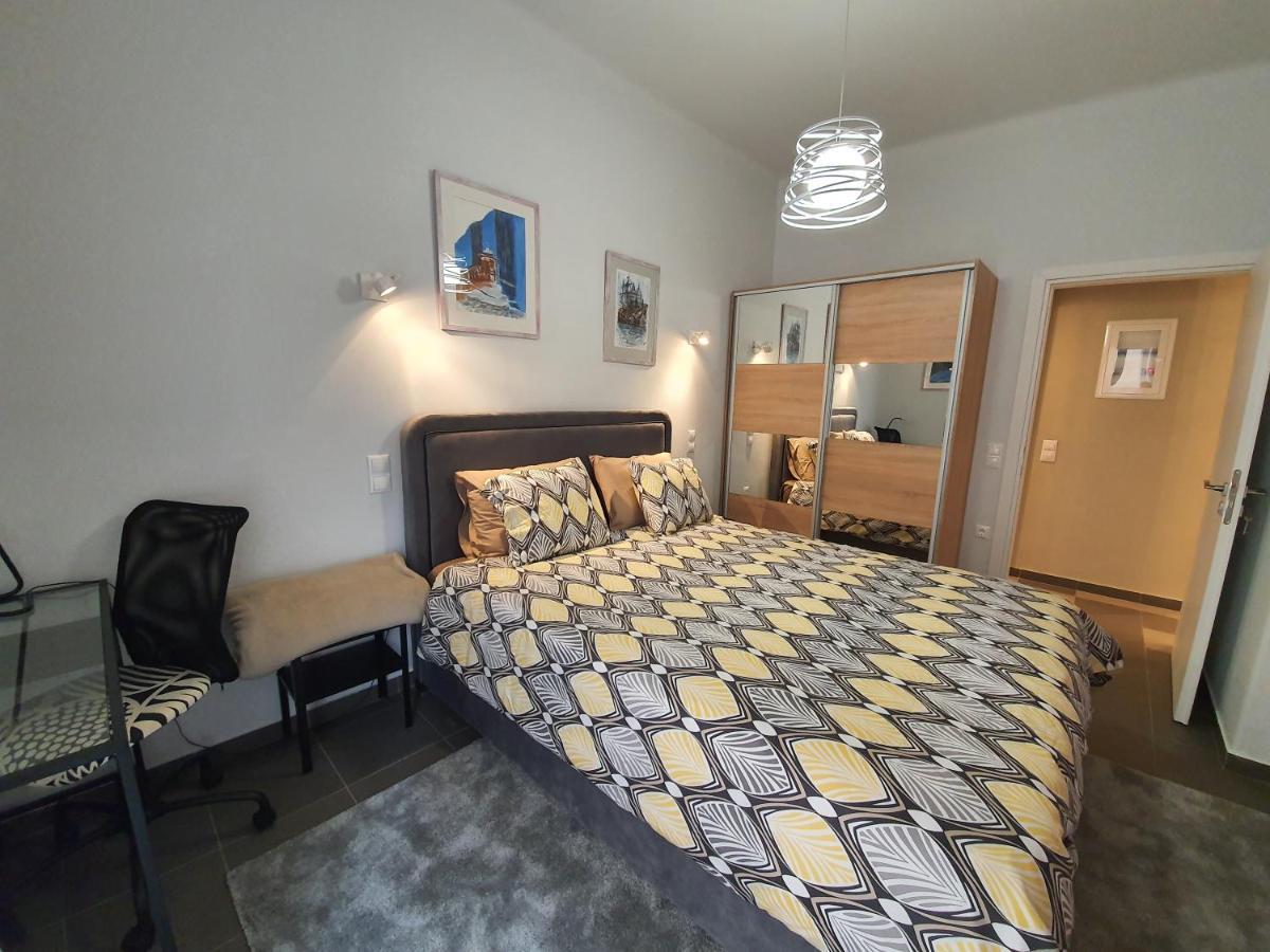 Lukas-2 B/R Luxurious Flat With Veranda Atenas Exterior foto