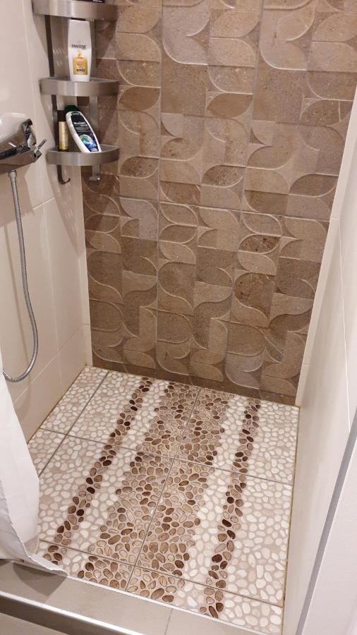 Lukas-2 B/R Luxurious Flat With Veranda Atenas Exterior foto