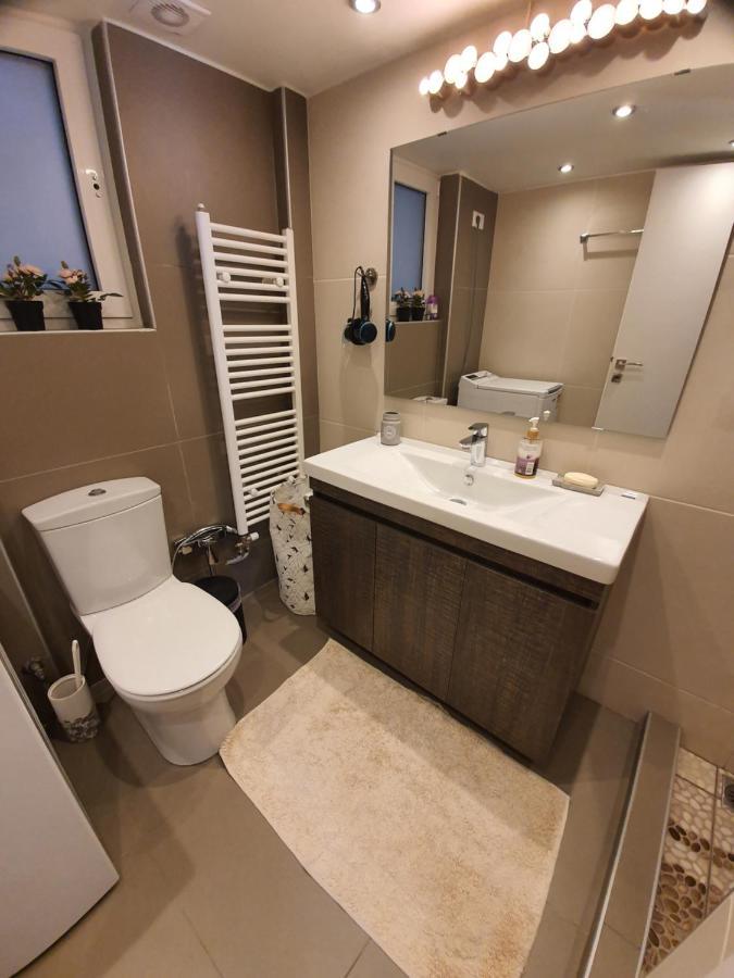 Lukas-2 B/R Luxurious Flat With Veranda Atenas Exterior foto