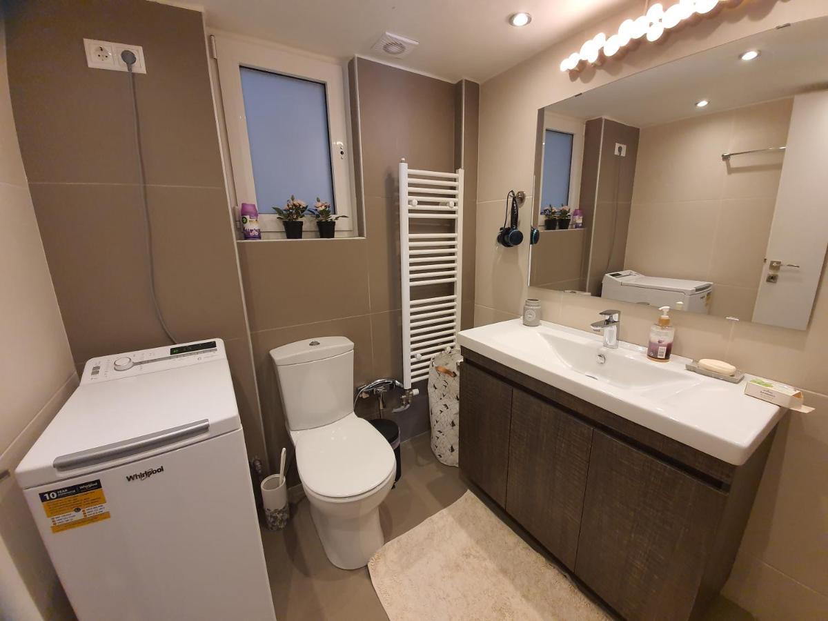 Lukas-2 B/R Luxurious Flat With Veranda Atenas Exterior foto